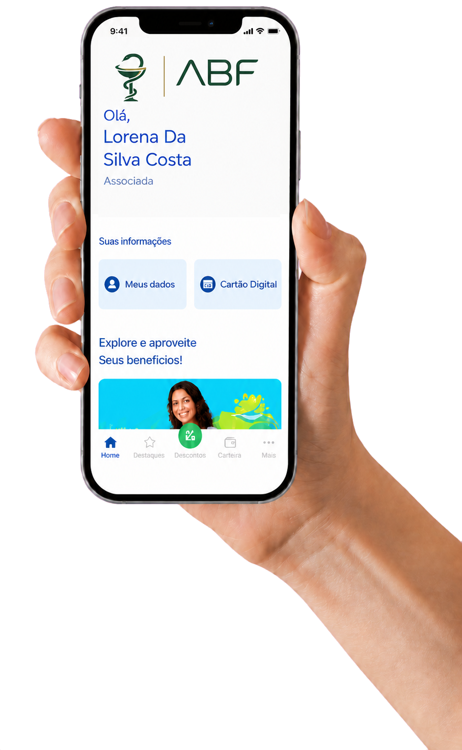 Celular exibindo o aplicativo de benefícios com a identidade da ABF